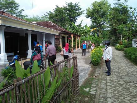 PENYEMPROTAN ANTISEPTIK RUMAH WARGA ODP